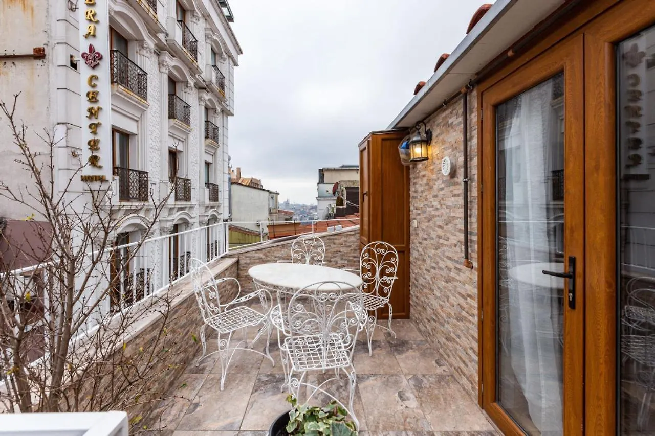 Superb Flat With City View And Terrace In Beyoglu 伊斯坦布尔 公寓